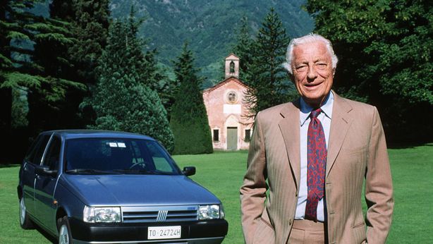 Ricchezza: “la via del successo passa da un’auto usata a poco prezzo”