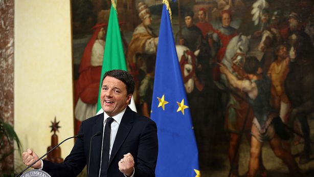 Elezioni, Renzi: “Mai con Di Maio”. Ma Emiliano strizza l’occhio al M5S