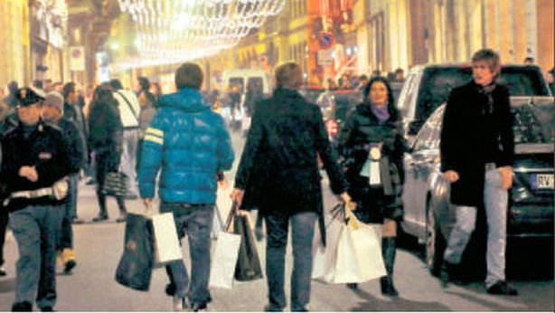 Natale 2015: tra cene, regali e addobbi ecco quanto ci costa