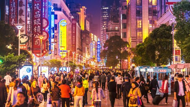 Cina: vendite al dettaglio dicembre 2023 deludono. Meglio delle attese la produzione industriale