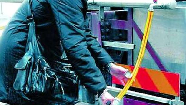 Roma, arsenico nell’acqua. Vietato bere dai rubinetti per 10 mesi