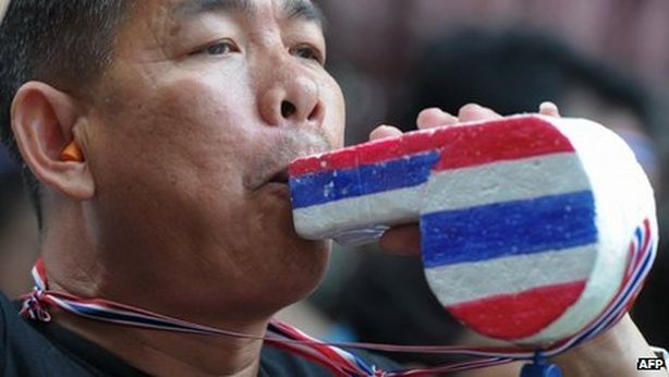 Thailandia, occupato centro finanziario a Bangkok