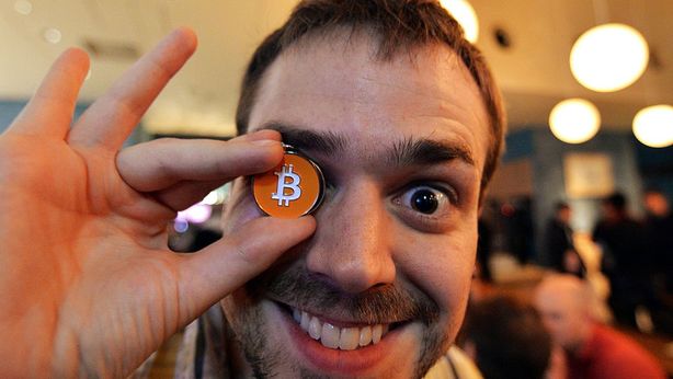 Scongiurata nuova divisione Bitcoin: prezzi sfiorano $8.000