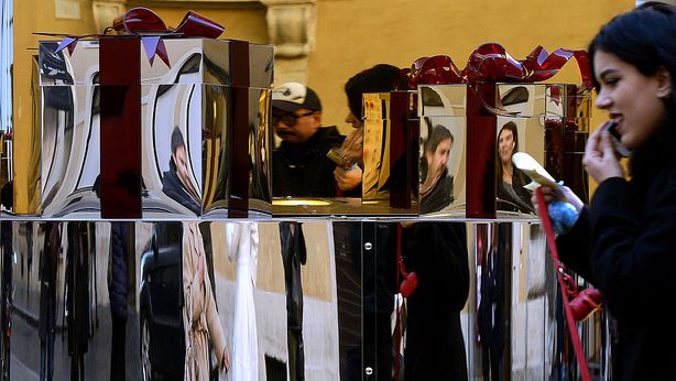 Deflazione, “Italia in stato comatoso”. Sarà Natale “gelido per i consumi”