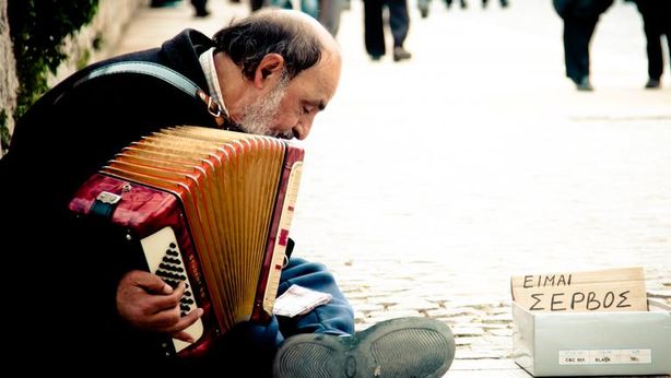 Grecia fuori dall’euro? Tasse, crollo Pil e Borsa, fuga di capitali: tutti i numeri
