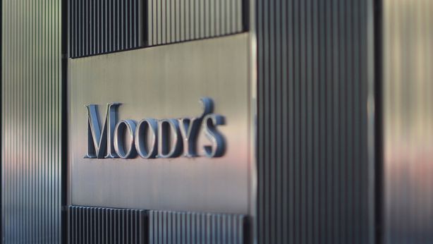 Moody’s taglia le stime sul Pil italiano. E abbassa l’outlook delle banche a “negativo”
