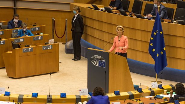Von der Leyen, il 30% del Recovery fund sarà finanziato tramite green bond