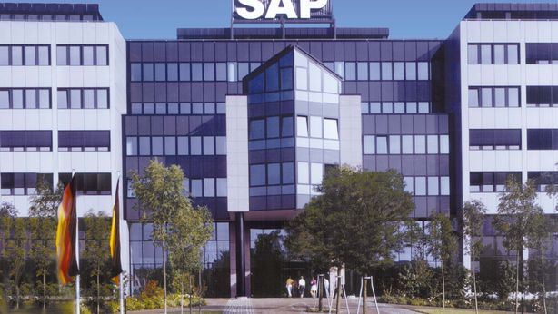 SAP: avvia ristrutturazione per concentrarsi su AI, 8.000 lavoratori coinvolti