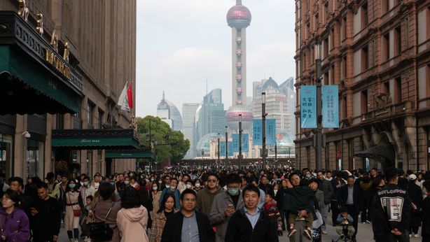 Cina: produzione industriale straccia le stime ad aprile, ma investimenti in asset fissi accelerano al ribasso