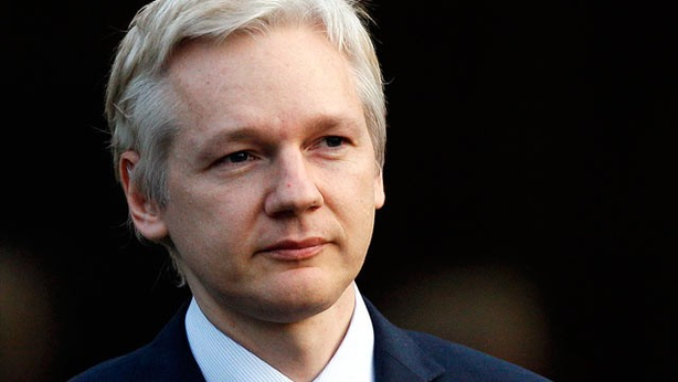 Assange: rischio di rivolte contro dominio dei media