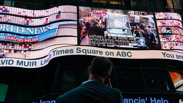 Gigante pubblicità Usa lancia allarme sul settore: titoli sotto pressione