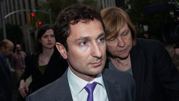 Ingannò investitori, trader Goldman colpevole