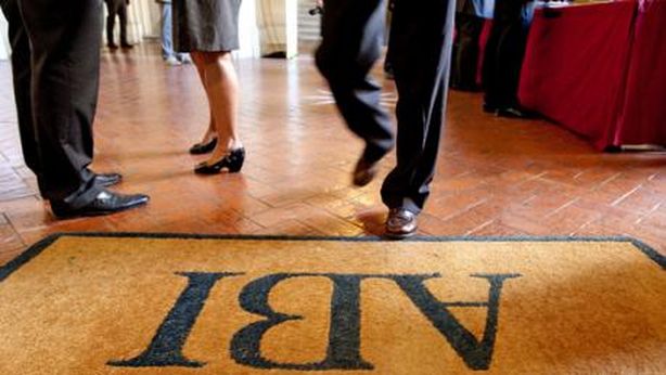Abi: sofferenze bancarie crescono a 177 miliardi