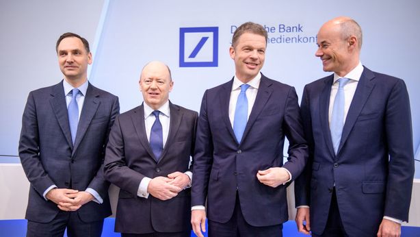 Deutsche Bank, voci su fusione con Commerzbank penalizzano titoli