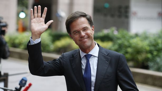 Olanda, il “falco” Rutte si dimette dopo scandalo sugli assegni familiari