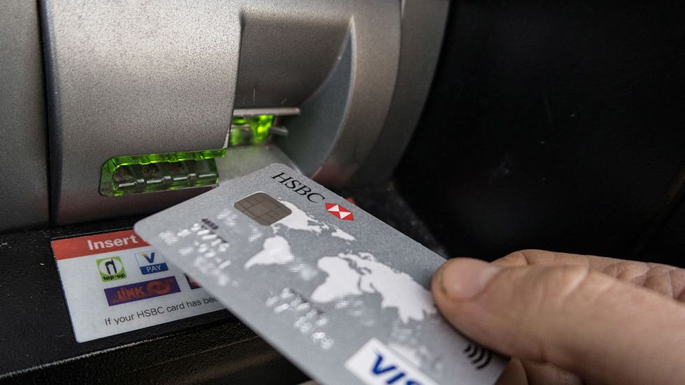Bancomat trapanati: attacco hacker low-tech