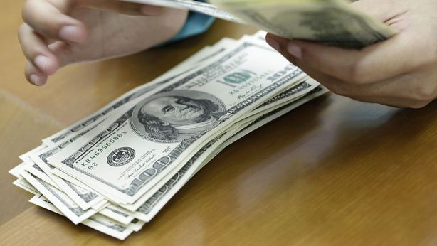 Dollaro sempre più forte: cause ed effetti