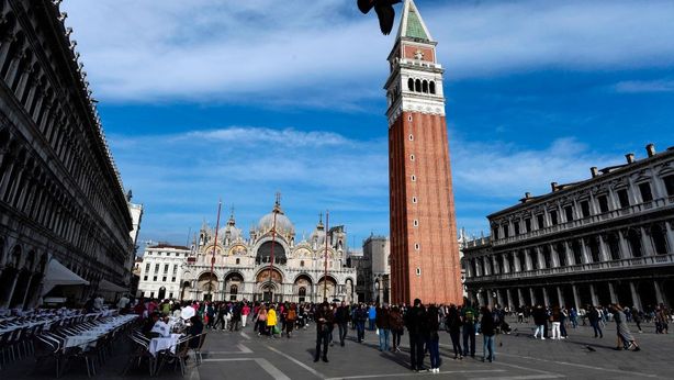 Banche venete: da Ue flebo liquidità, ma aumento capitale in forse