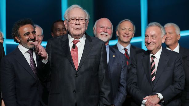 Buffett: “l’inflazione imbroglia tutti”, ecco che cosa ha detto all’assemblea della Berkshire