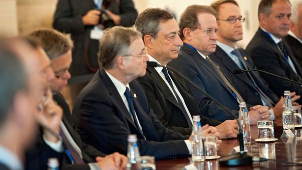 Draghi spinge tassi italiani e spagnoli sotto lo zero