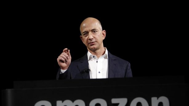 Amazon: Jeff Bezos scarica $5 mld di azioni