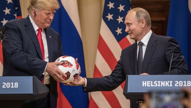 Trump: “Russiagate un’invenzione”. Poi fa retromarcia