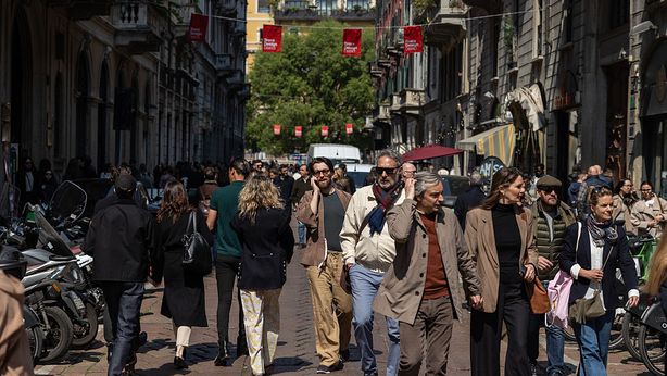 Italia, popolazione ferma: l’età media sale a 47,1 anni