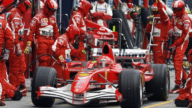 Borse al pit-stop poi ripartono: aiuta svolta storica Corea-Usa verso la pace