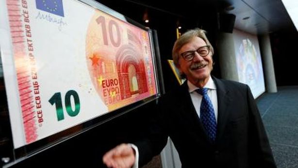 Borsa Milano in lieve rialzo, tassi BTP volano al 3,25%