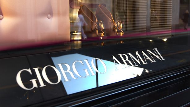 Armani: apertura a cessione quote a LVMH, Essilor e L’Oreal
