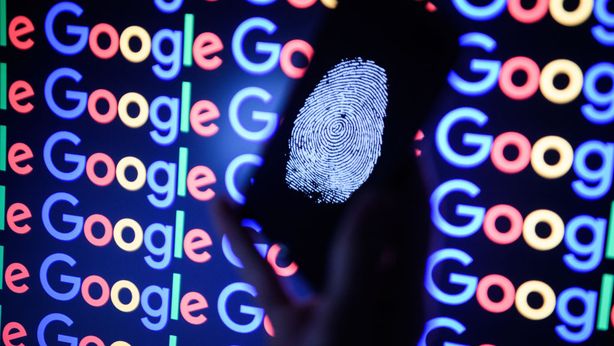Google nella bufera, nascosto bug: a rischio dati di 500 mila utenti