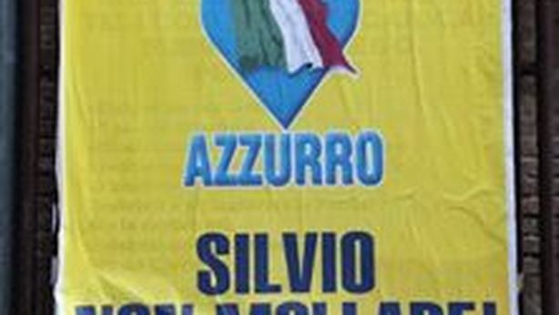 Crimi insulta Berlusconi su Facebook [FOTO]