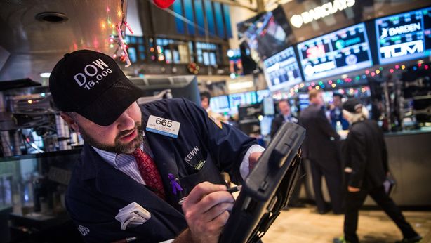 Wall Street a due velocità: giù Dow, sale Nasdaq