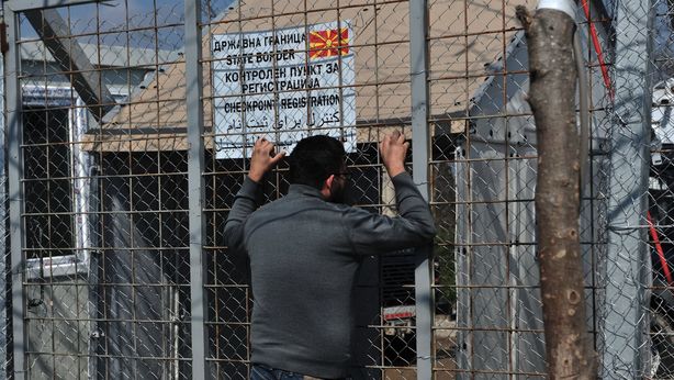 Grecia: stato in bancarotta e prigione per migranti