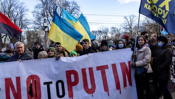 Ucraina: oggi sanzioni economiche contro Mosca, le posizioni di Usa e Ue