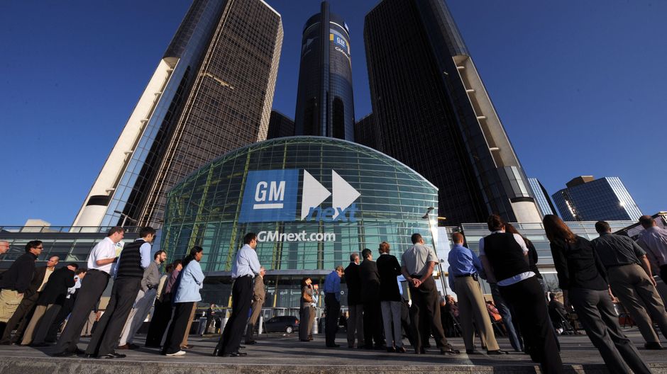 Da Intel a General Motors fino a Stellantis: estate rovente di licenziamenti