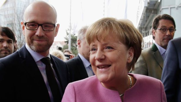 Angela Merkel vuole spaccare Europa. Italia con euro di serie B