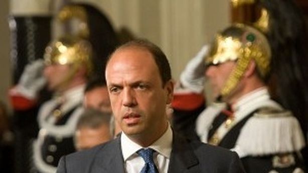 Monti traballa, per Alfano esperienza governo chiusa