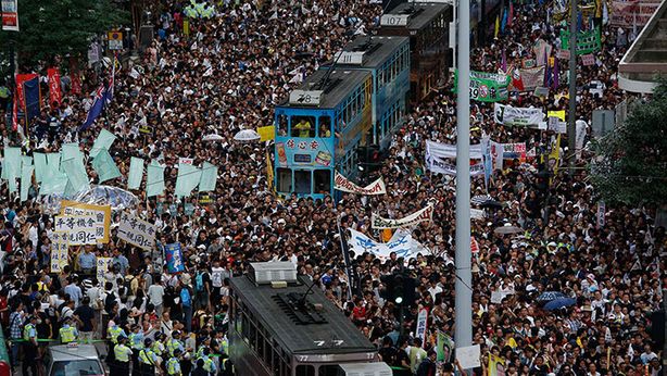 Hong Kong: multinazionali anti democrazia