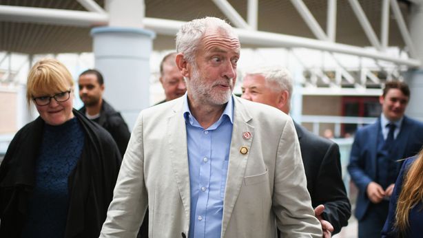 Brexit, congelati colloqui May – Corbyn: Borsa Londra ai massimi di sei mesi