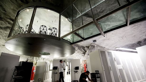 Svezia, caccia ai bunker: paura per attacco Russia