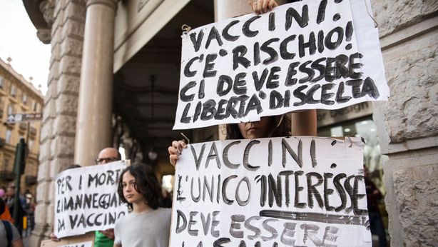 Vaccini: Lega e M5S vogliono rendere obbligatorio solo quello per il morbillo