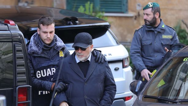 False fatturazioni e riciclaggio: coinvolgimento della banca