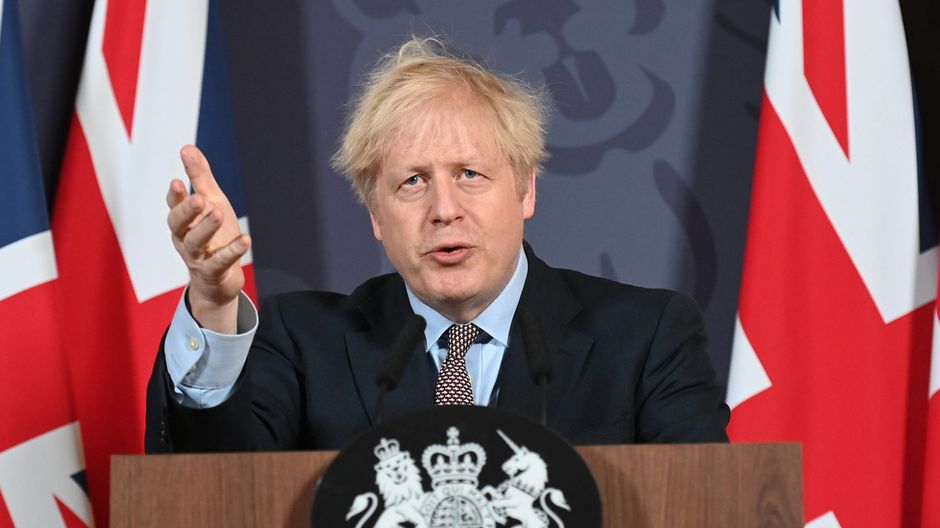 Gran Bretagna, il premier Johnson si dimette. Quale impatto sui mercati?