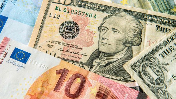 L’Euro crolla mentre la Russia attacca l’Ucraina. EUR/USD stabilirà nuovi minimi?