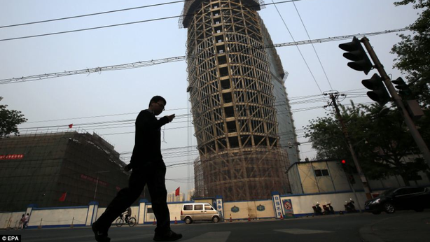 Cina, il paese dai grattacieli più ridicoli al mondo