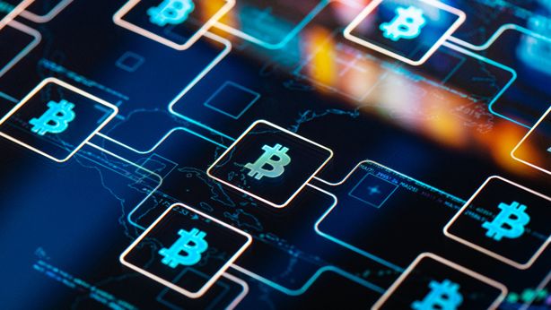 Criptovalute, finanza e assicurazioni trainano gli investimenti in Italia