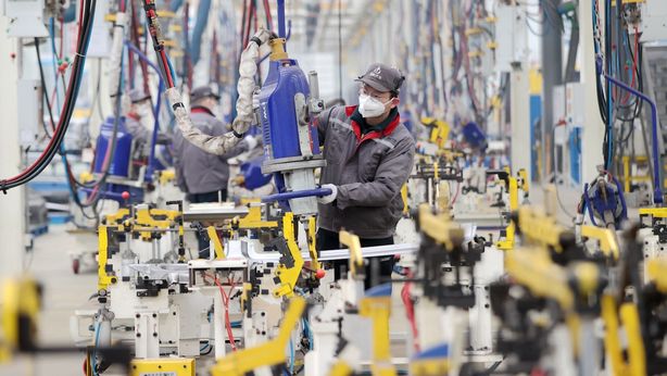 Cresce la domanda di lavoro: le imprese cercano mezzo milione di addetti