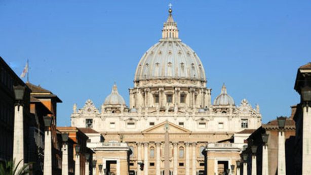 Roma: uomo minaccia di gettarsi da cupola S.Pietro