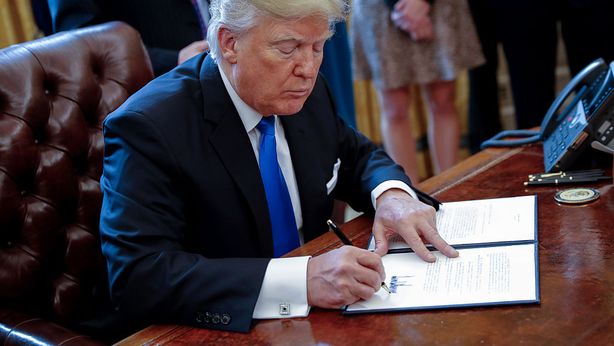 Taglio tasse e più spese: i mercati credono nel bazooka fiscale di Trump